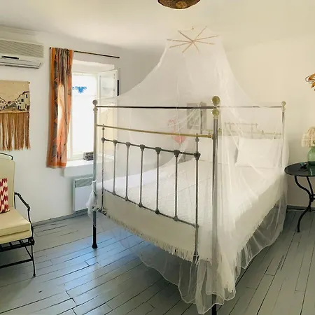 Oda ve Kahvaltı Araçatı Butik 3*