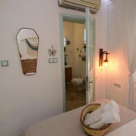 Araçatı Butik Oda ve Kahvaltı Alaçatı