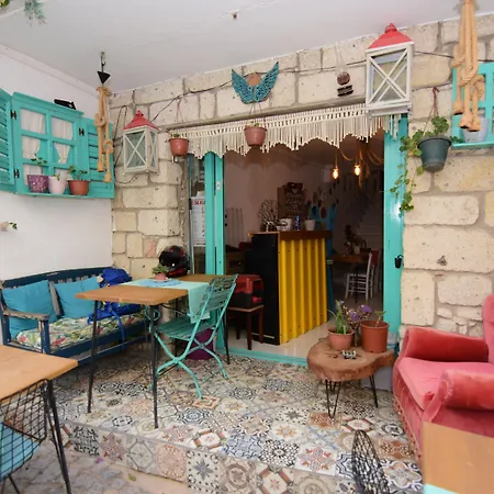 Oda ve Kahvaltı Araçatı Butik